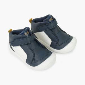 Zapatilla de niño azul