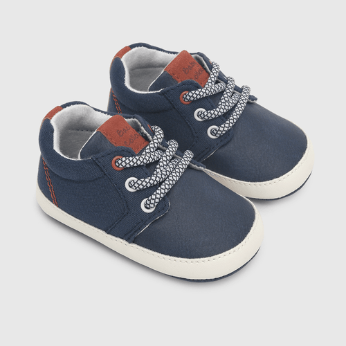 Zapato de niño azul