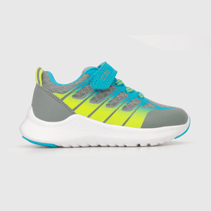 Zapatilla deportiva de niño gris