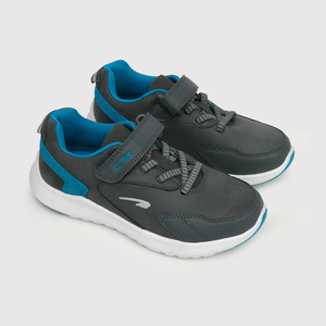 Zapatilla deportiva de niño caña baja gris