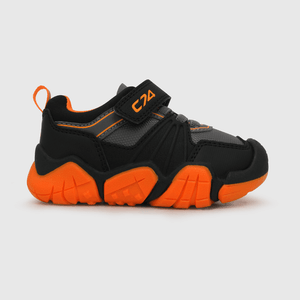 Zapatilla outdoor de niño brassmould lateral negro