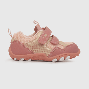 Zapatilla outdoor de niña print lateral rosado