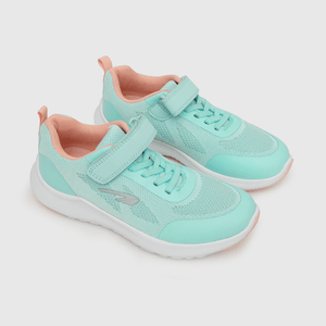 Zapatilla deportiva de niña botellas recicladas celeste
