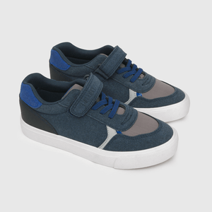 Zapatilla urbana de niño velcro elástico azul