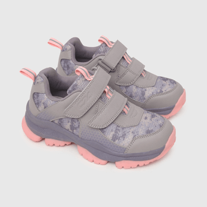 Zapatilla de niña outdoor estampada mora / purple