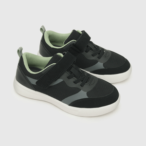 Zapatilla de niño urbana negro / black