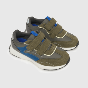 Zapatilla de niño urbana Verde militar